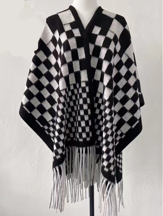 Premium Soft Checkered Cape W/ Fringes